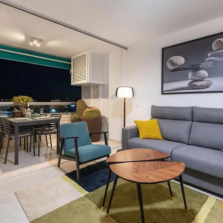 Mountain & Ocean Oasis شقة